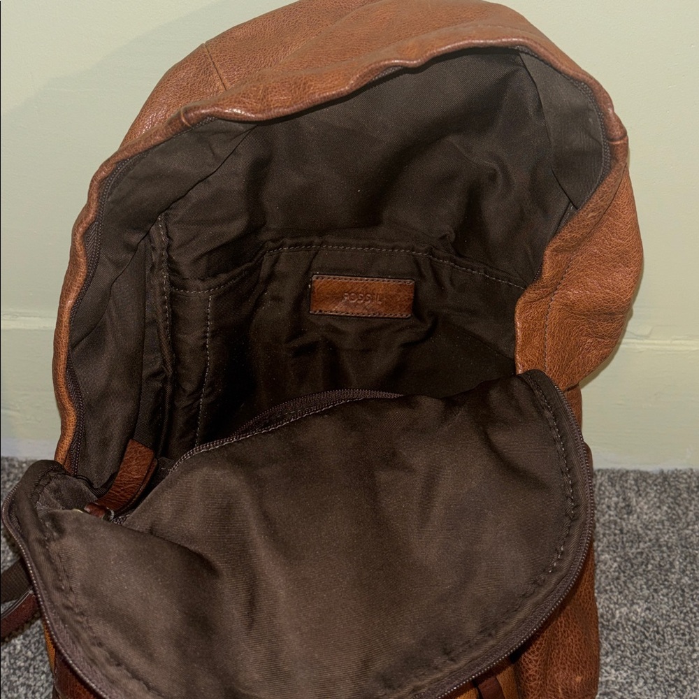 FOSSIL Classic Brown Leather Men’s Backpack good condition - Picture 9 of 9